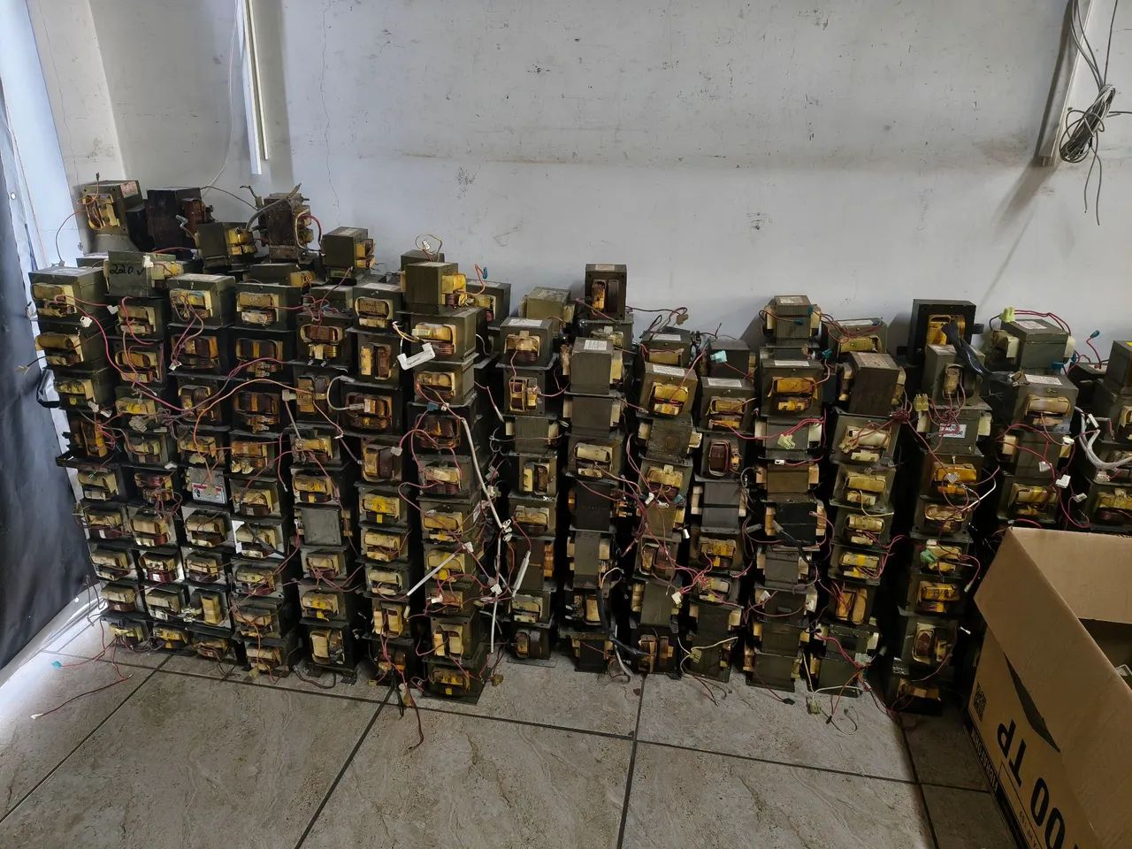 Vende-se transformador de Microondas. - Foto 2