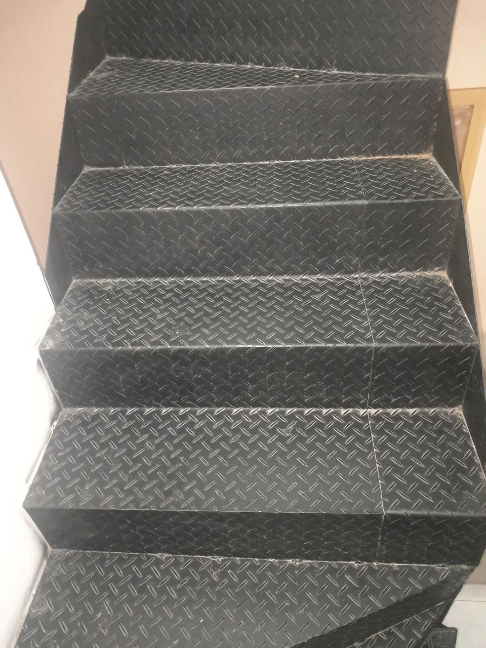 Vendo escada de metalon antiderrapante - Foto 4