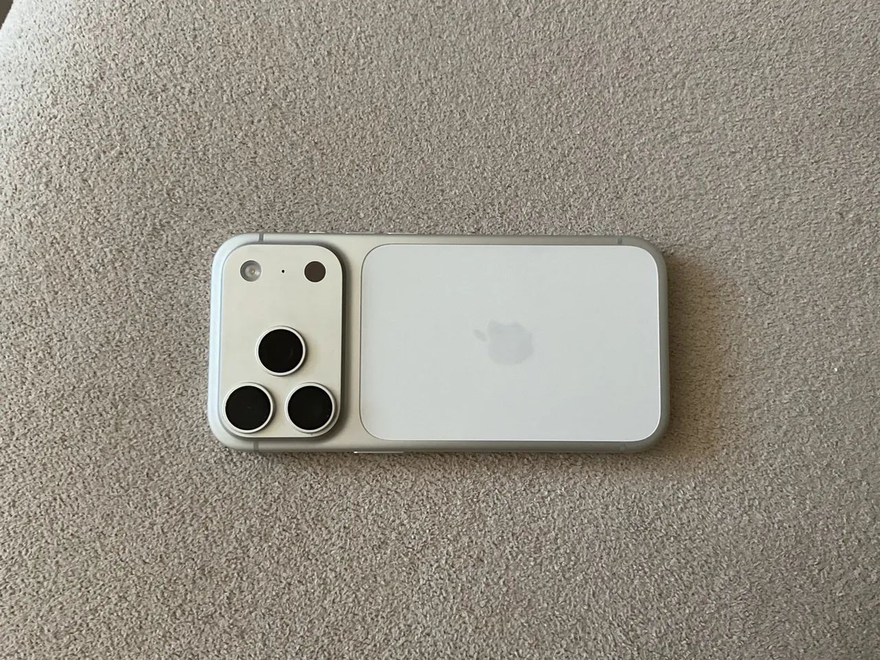 iPhone 17 pro - Foto 2