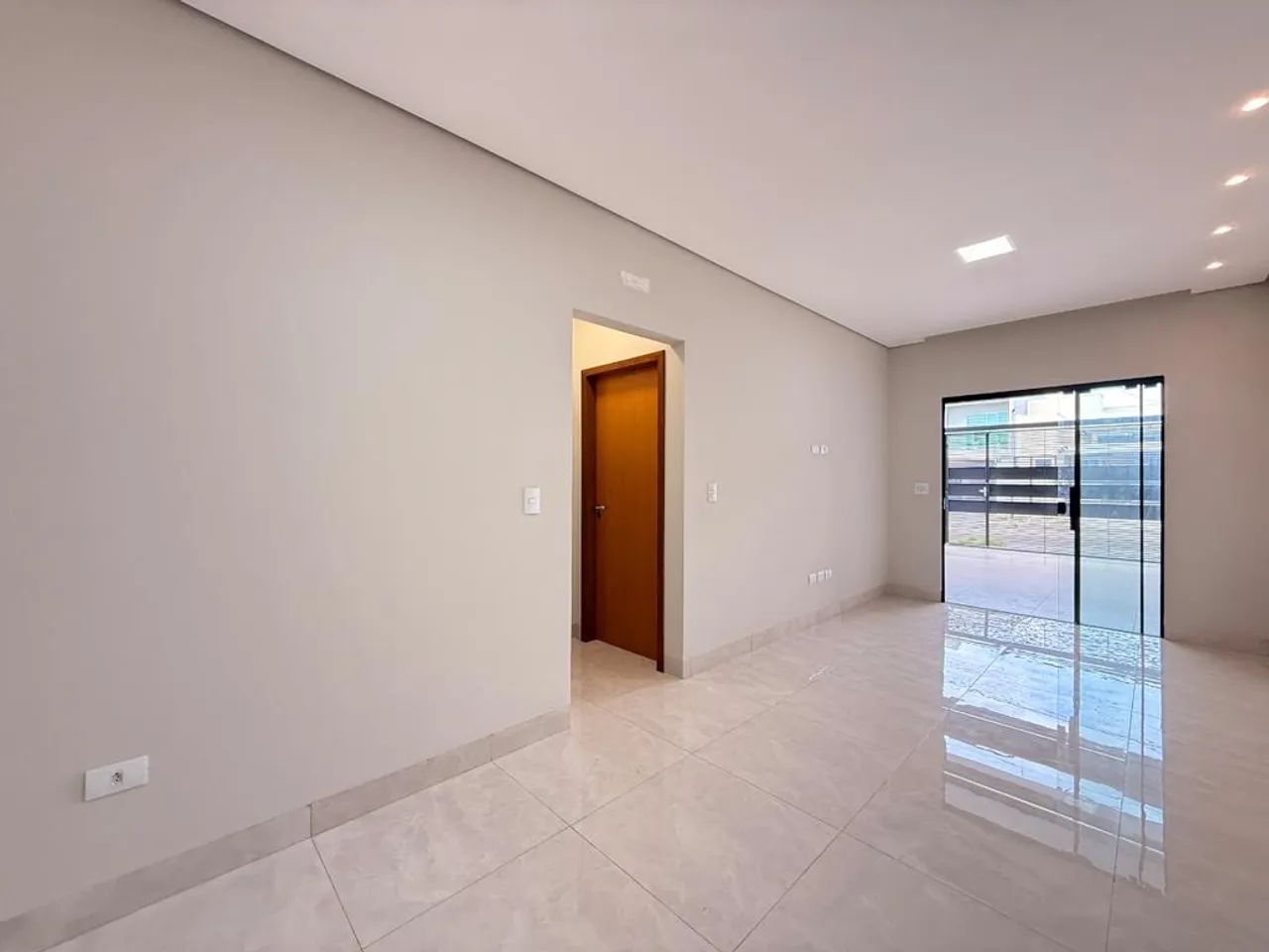 Casa à venda em Maringá, Jardim Monte Rei, com 3 quartos, com 104.94 m² - Foto 5
