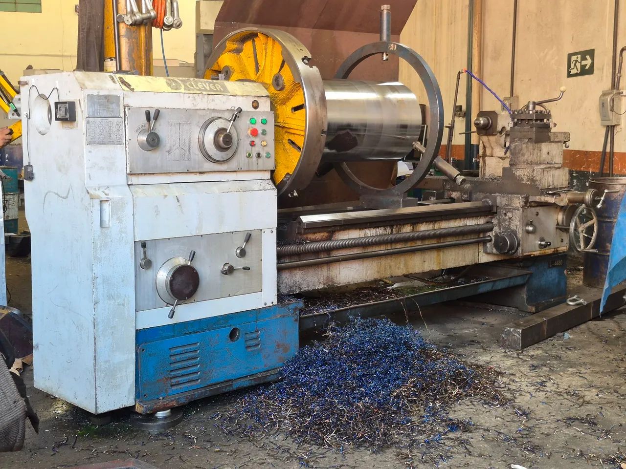 Torno mecânico clever 1100 x 2000mm