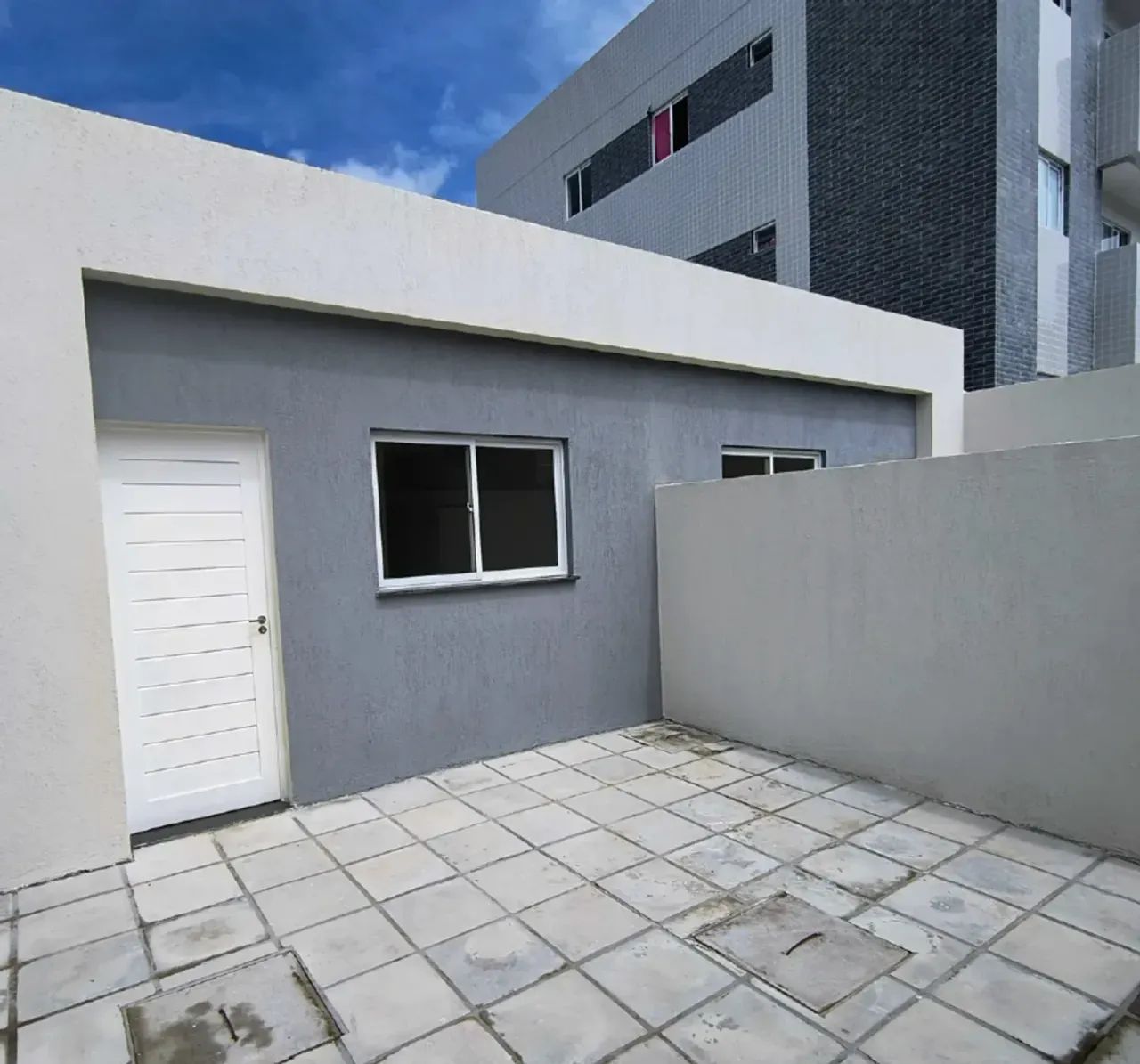 Casa em Parque do Sol/Valentina com 2 Quartos sendo 1 Suíte