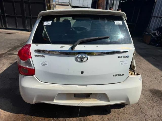 Sucata Toyota Etios 2015 1.5  - Foto 5