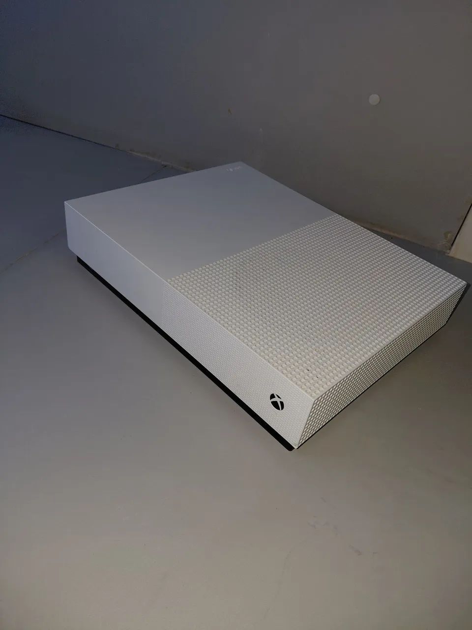 Xbox One S 512gb Usado com 2 Controles - Foto 5