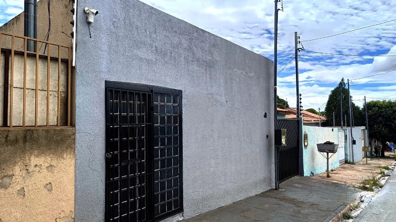 Vende-se casa com sala comercial no Marajoara em Vg