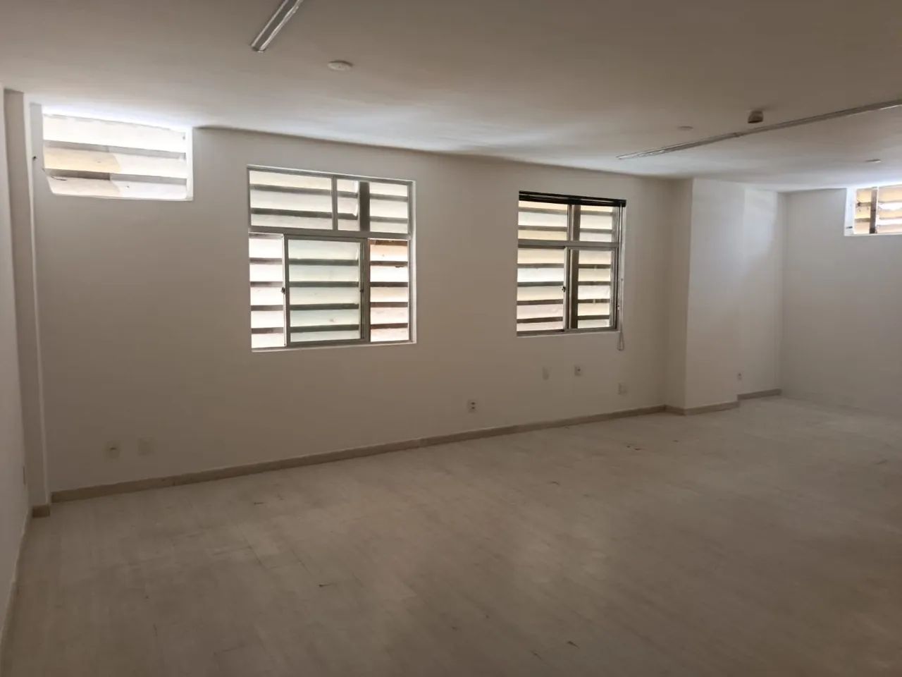 Venda sala 42 metros 