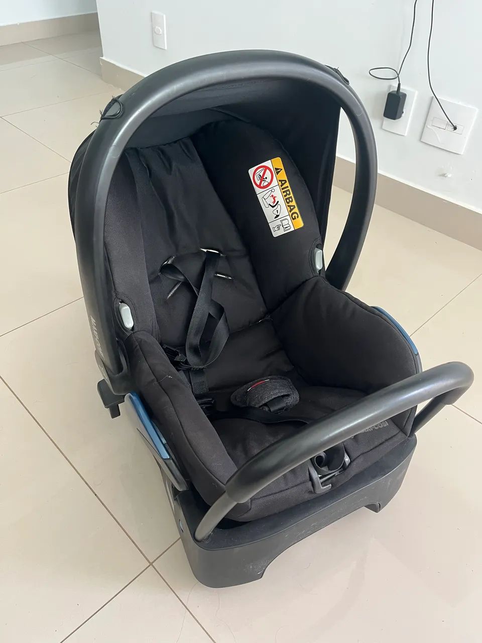 Carrinho de bebê + bebê conforto + cadeirinha de 1 ano