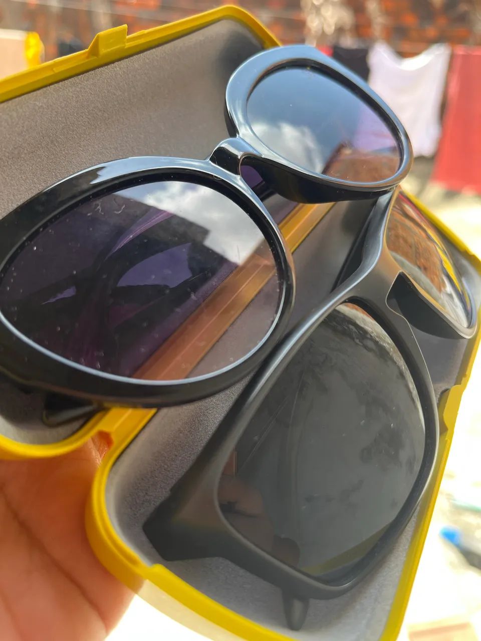 Vendo óculos com proteção uv - Foto 3
