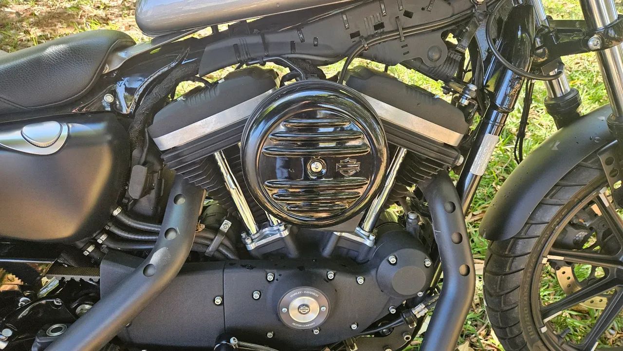 Harley Davidson 883 Iron  - Foto 2