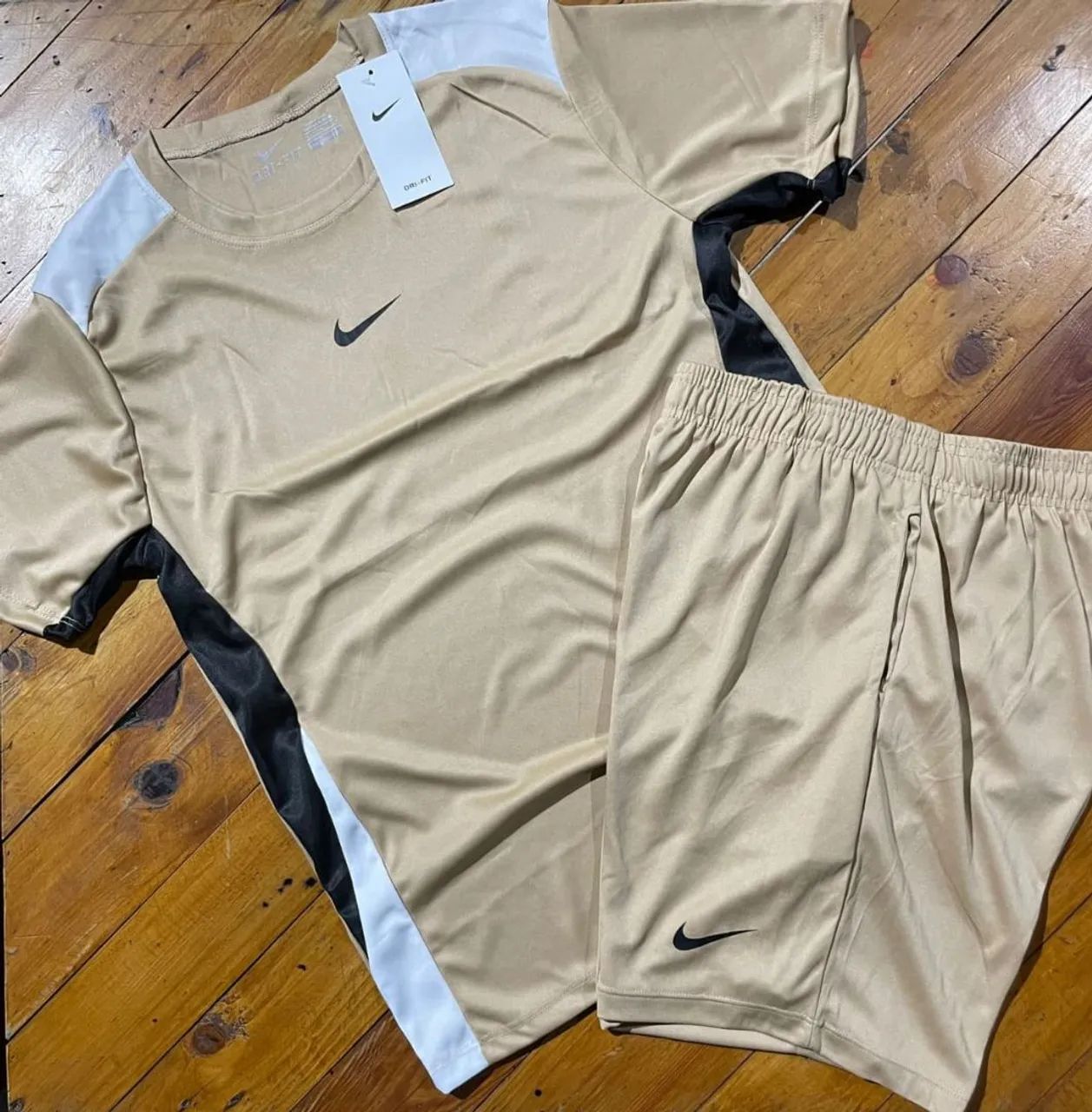 Conjunto de roupa da Nike