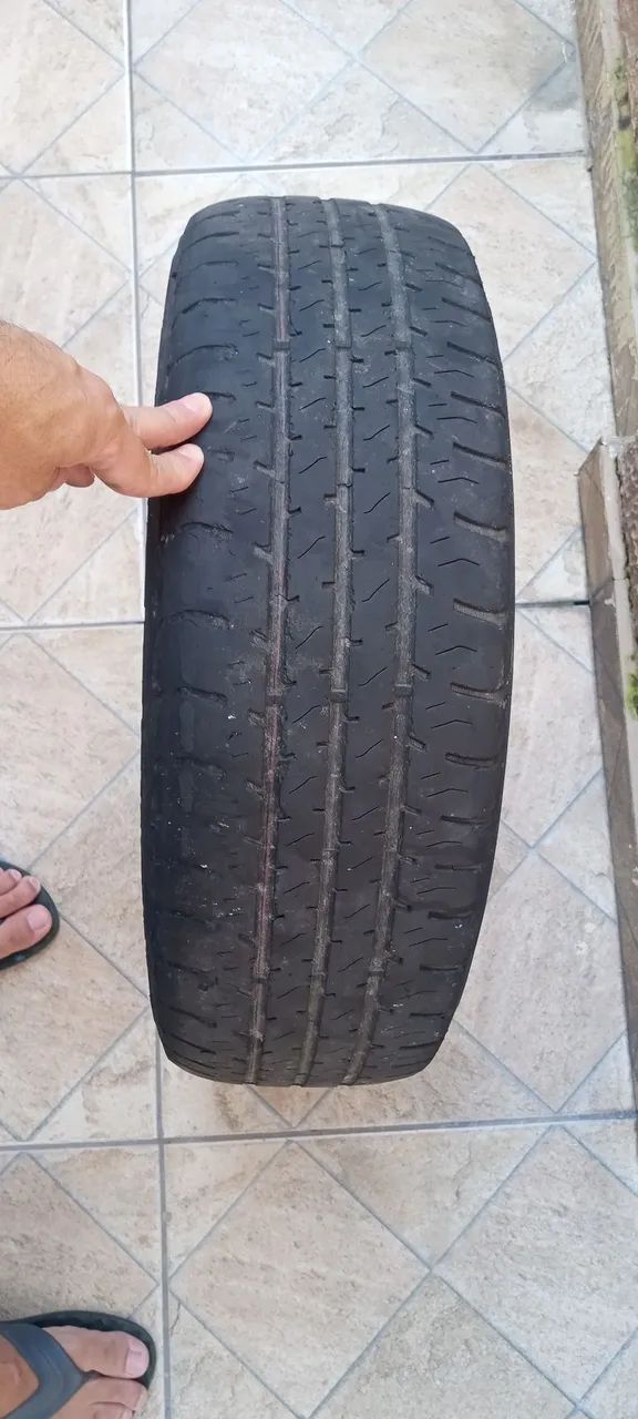Pneu ero 13 usado 