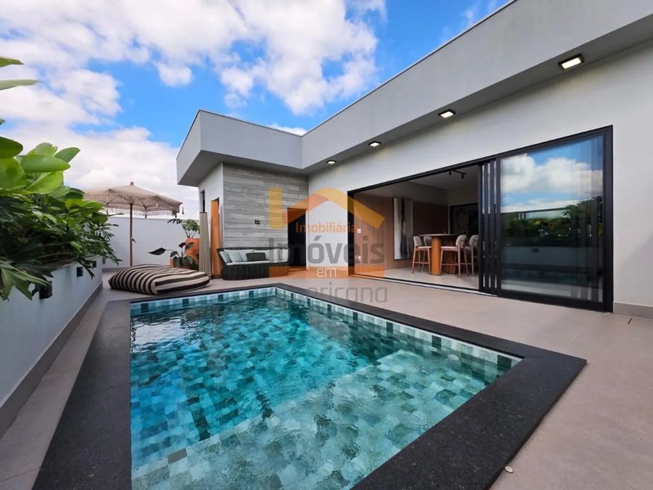 Casa à venda em Nova Odessa, Parque Fortaleza, com 3 suítes, com 232 m²