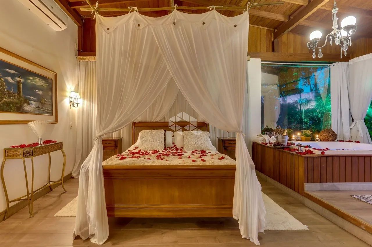 Pousada boutique à venda com 4 suítes e vista para a Lagoa da Conceição, Florianópolis - Foto 4