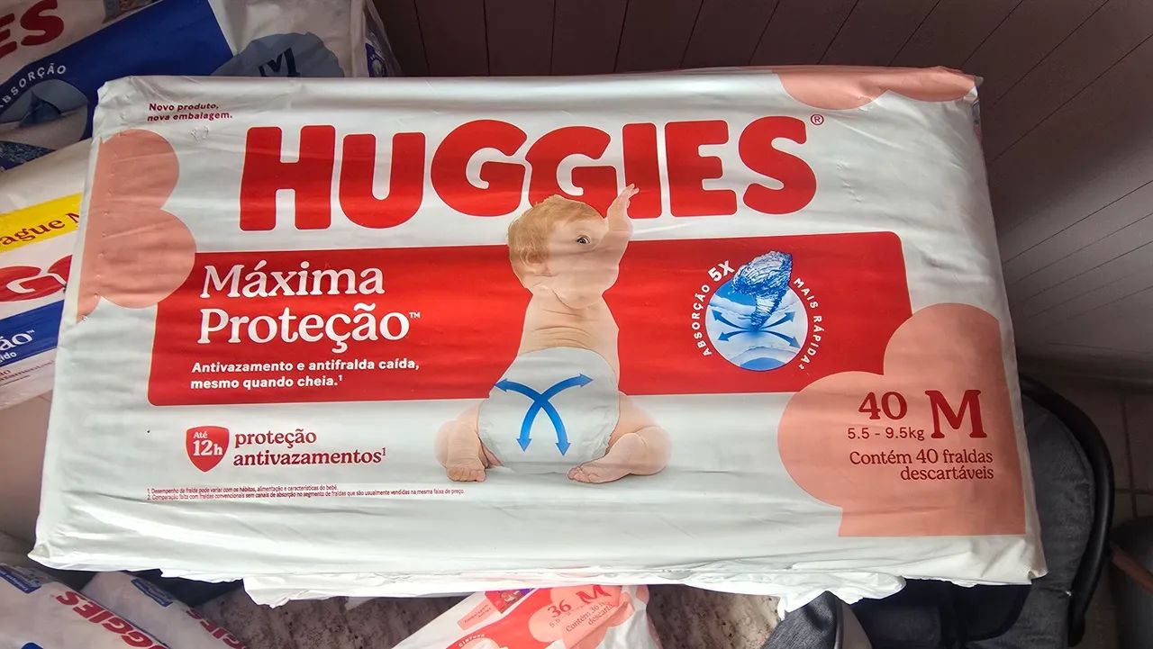 FRALDA HUGGIES TAMANHO M DIVERSAS - ACEITO TROCA - Foto 2