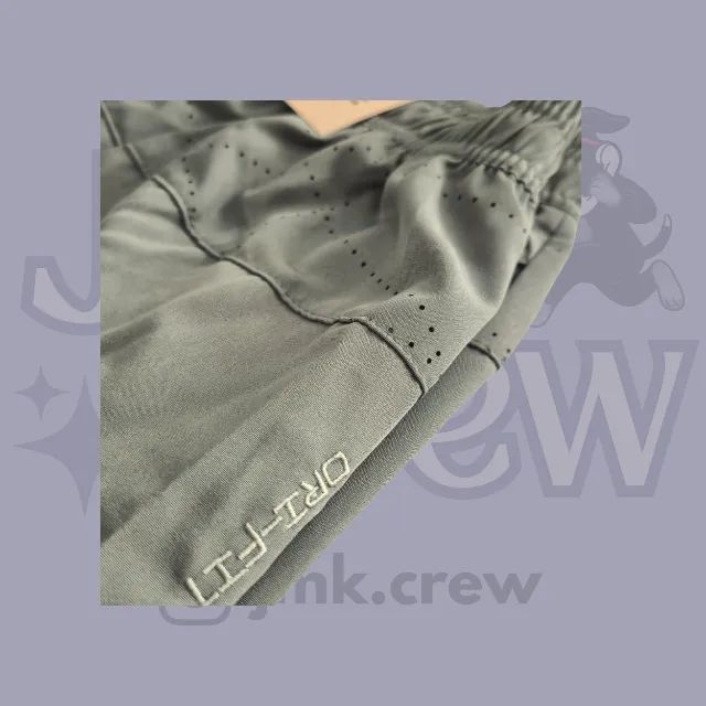 Shorts Nike Mini Swoosh Bege - Foto 2