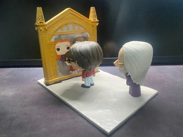 Funko Moments: Harry & Dumbledore com o Espelho de Ojesed - Foto 5