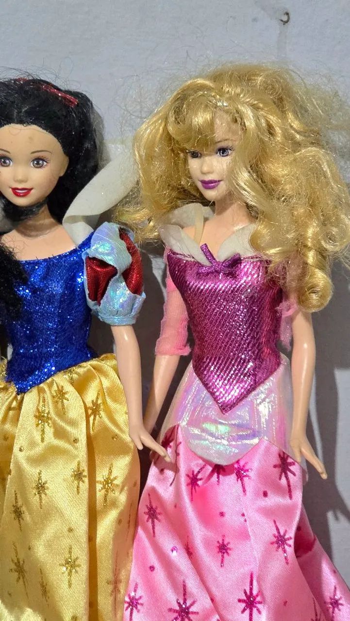 Lote com 7 bonecas usadas - Barbies e princesas Disney  - Foto 5