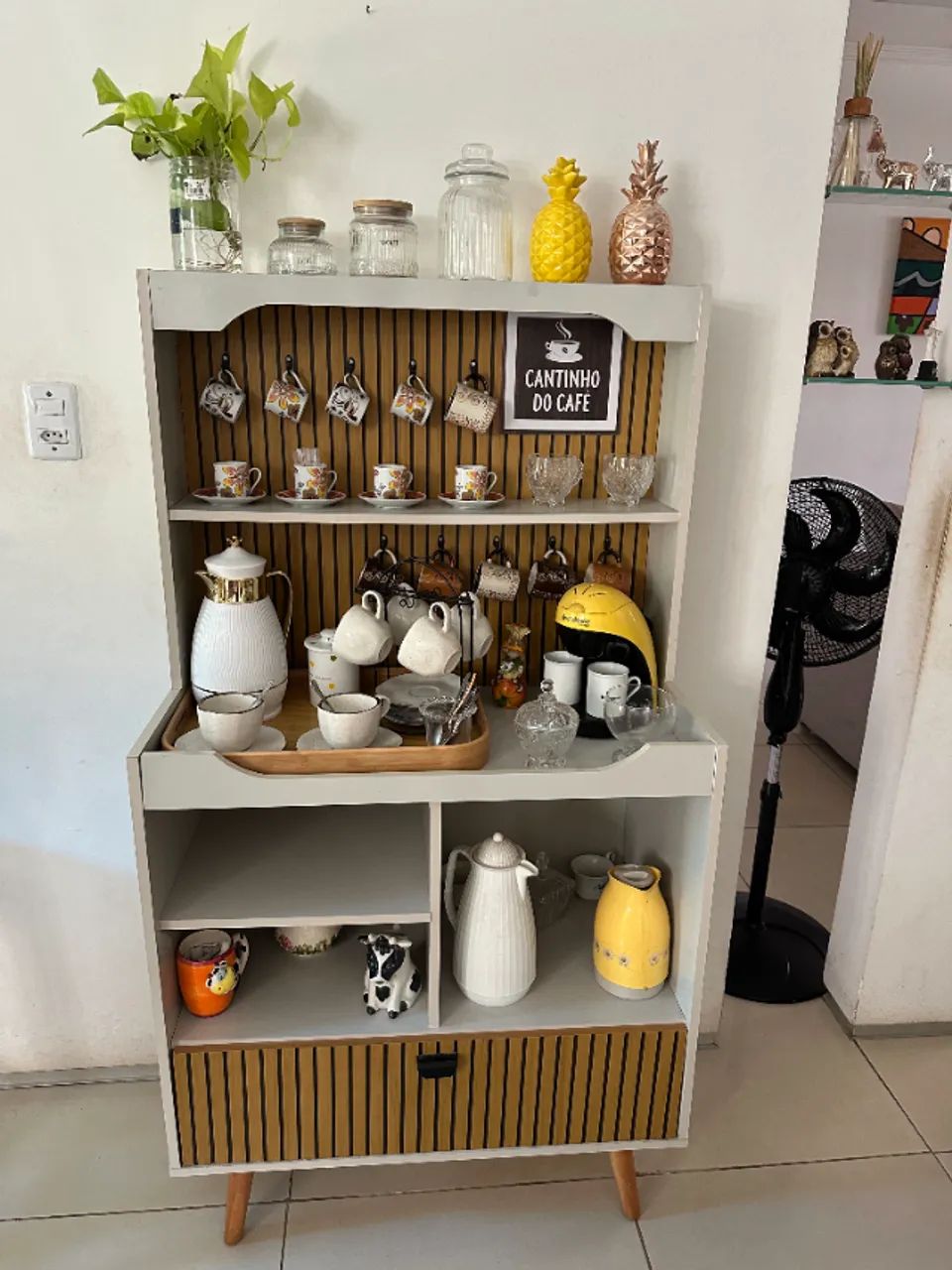 ARMÁRIO CANTINHO DE CAFÉ