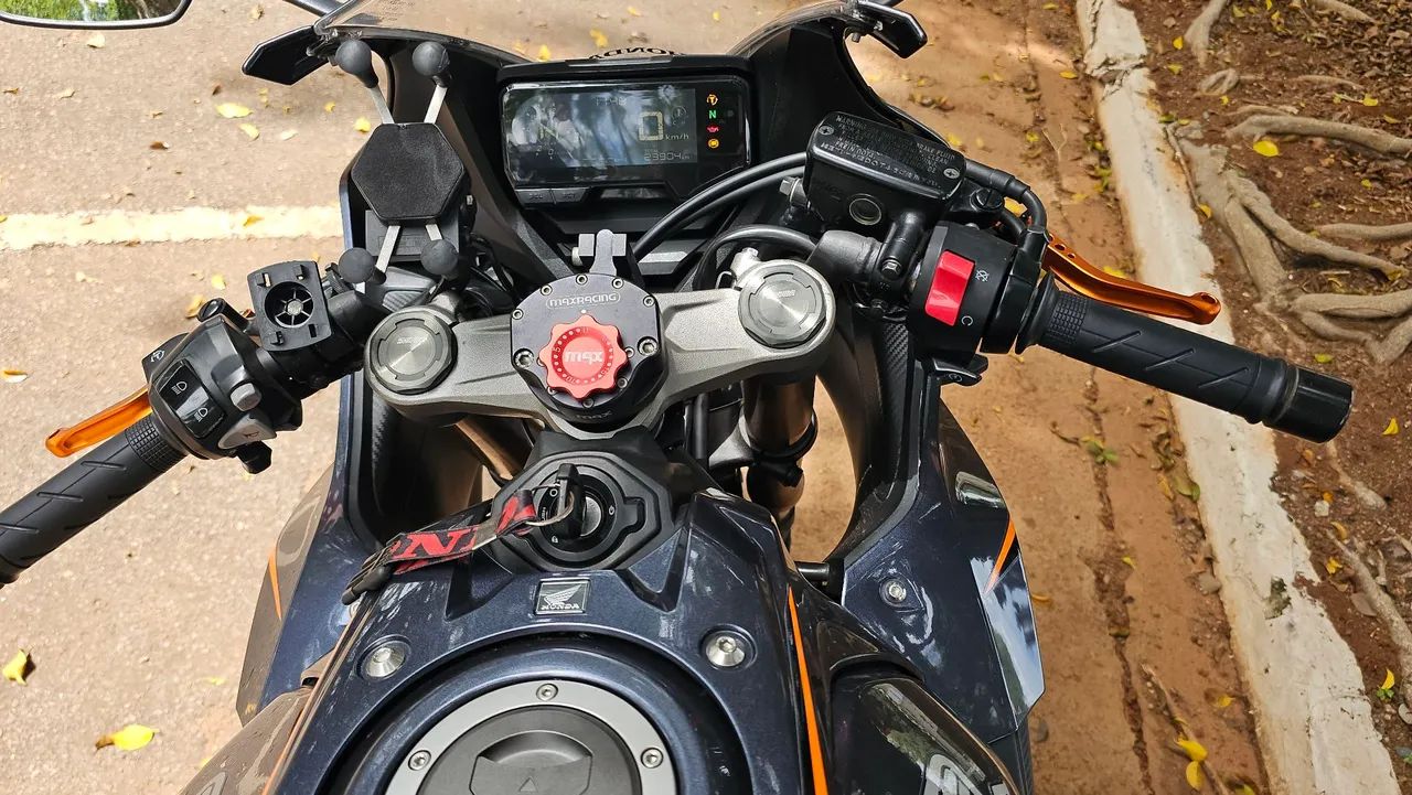 CBR 650R 2021 - Foto 4