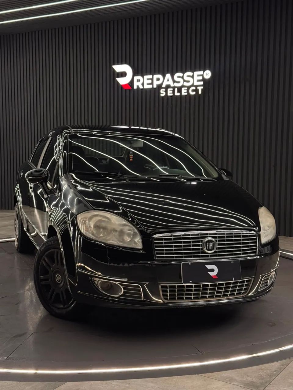 Fiat Linea Essence 1.8 Flex 16V 4P 2012