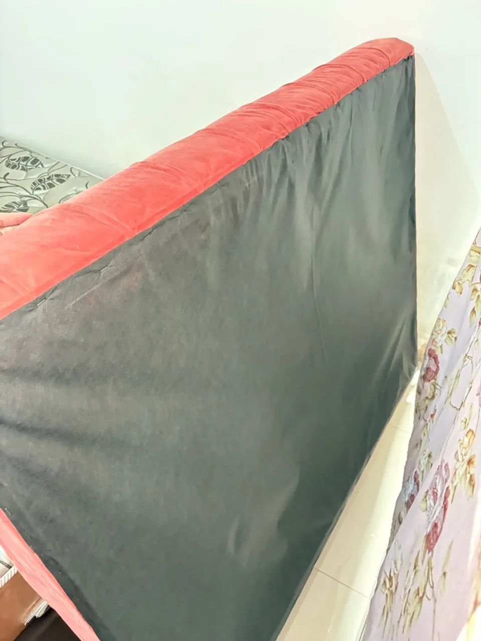 VENDO CAMA COMPLETA COM BAÚ - Foto 2
