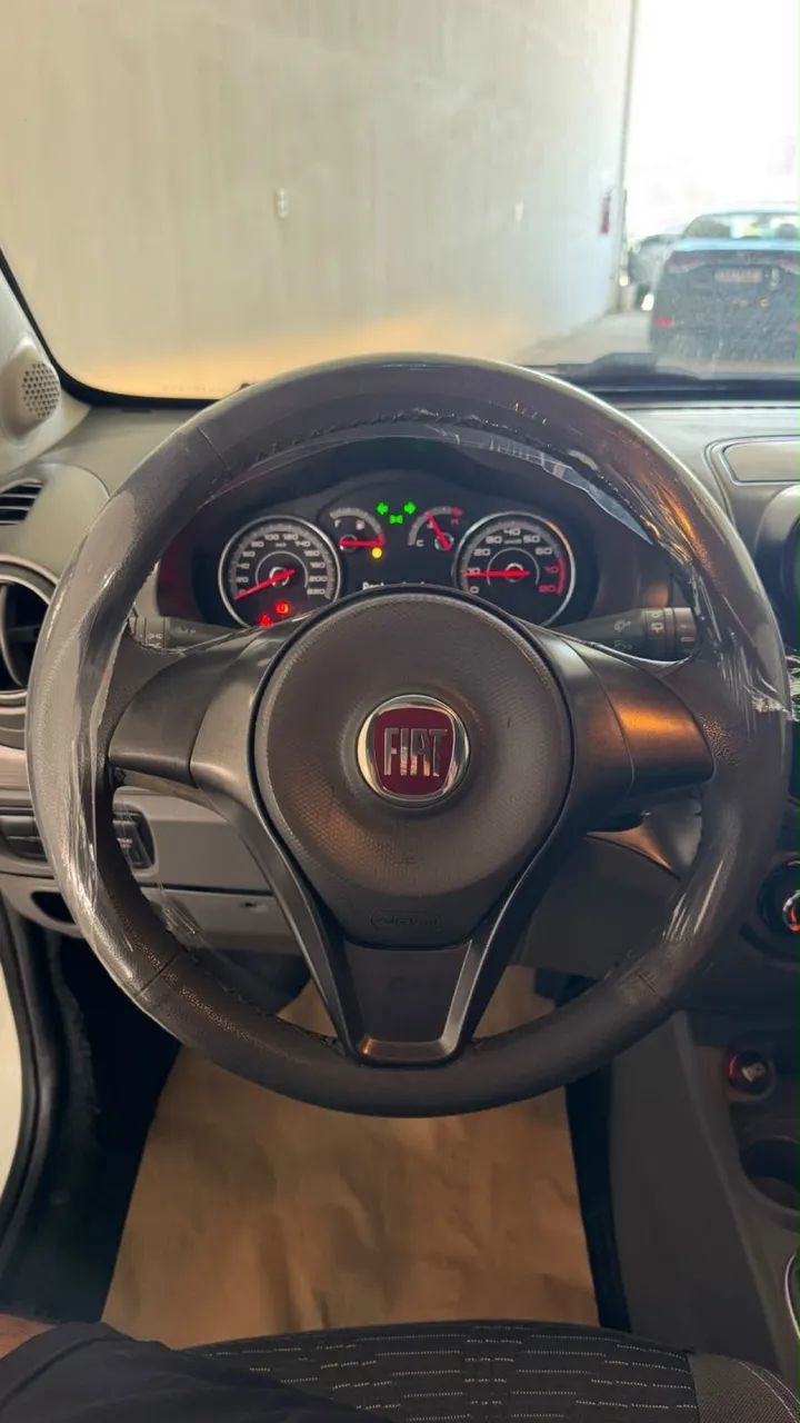 Fiat Palio Attractive 1.0 EVO Fire Flex 8V 5P 2016 - Foto 4
