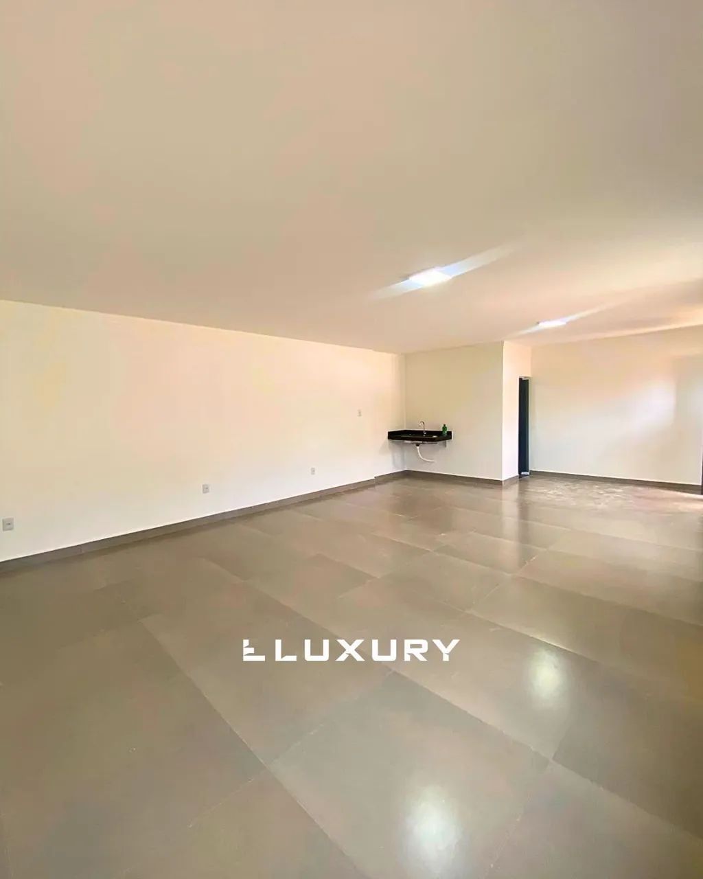 Sala comercial para locação na Avenida Central  Uirapuru - Foto 2