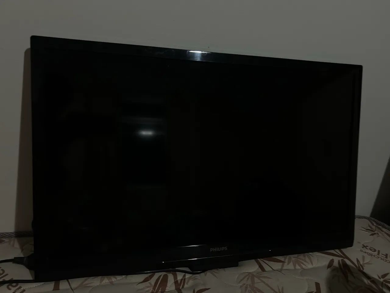 TV Philips LED 32" - Modelo 32PFL3707D/78