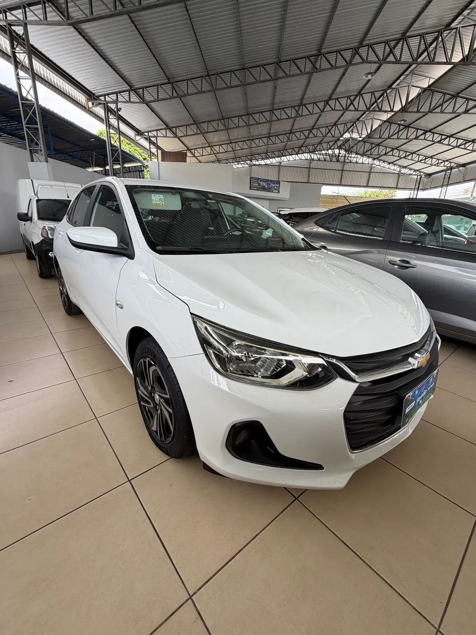 Chevrolet Onix Hatch LT 1.0 12V Flex Mec. 4P 2024 - Foto 2