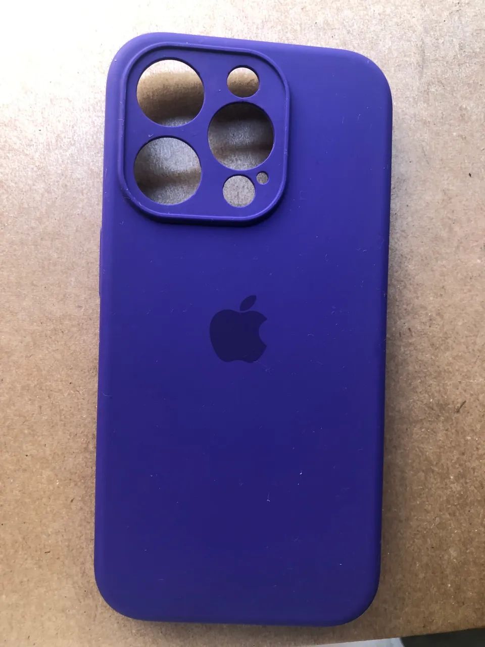 Capinhas iPhone 15 PRO usadas  - Foto 4
