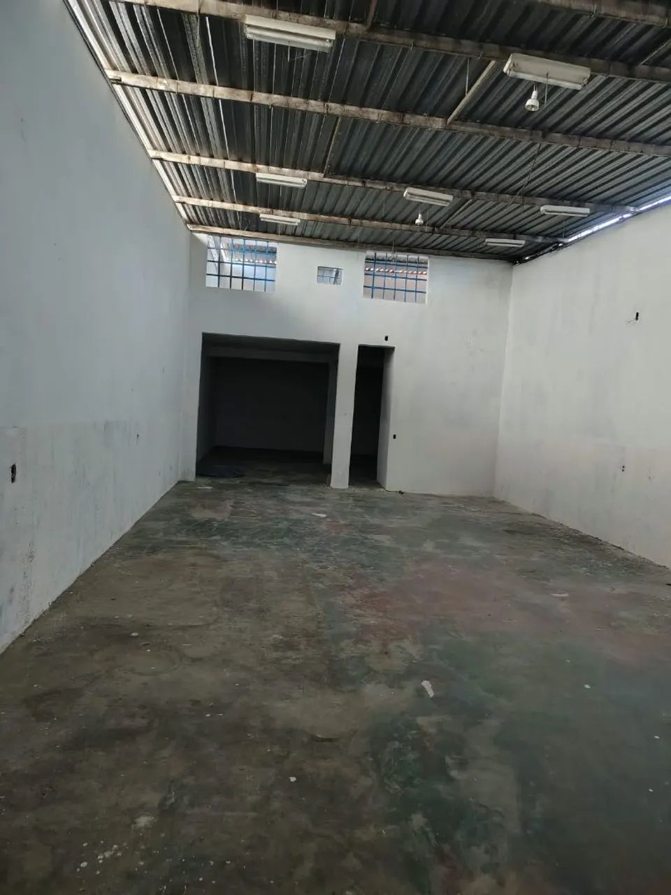 GALPÃO 200M² - ZONA LESTE  - Foto 3