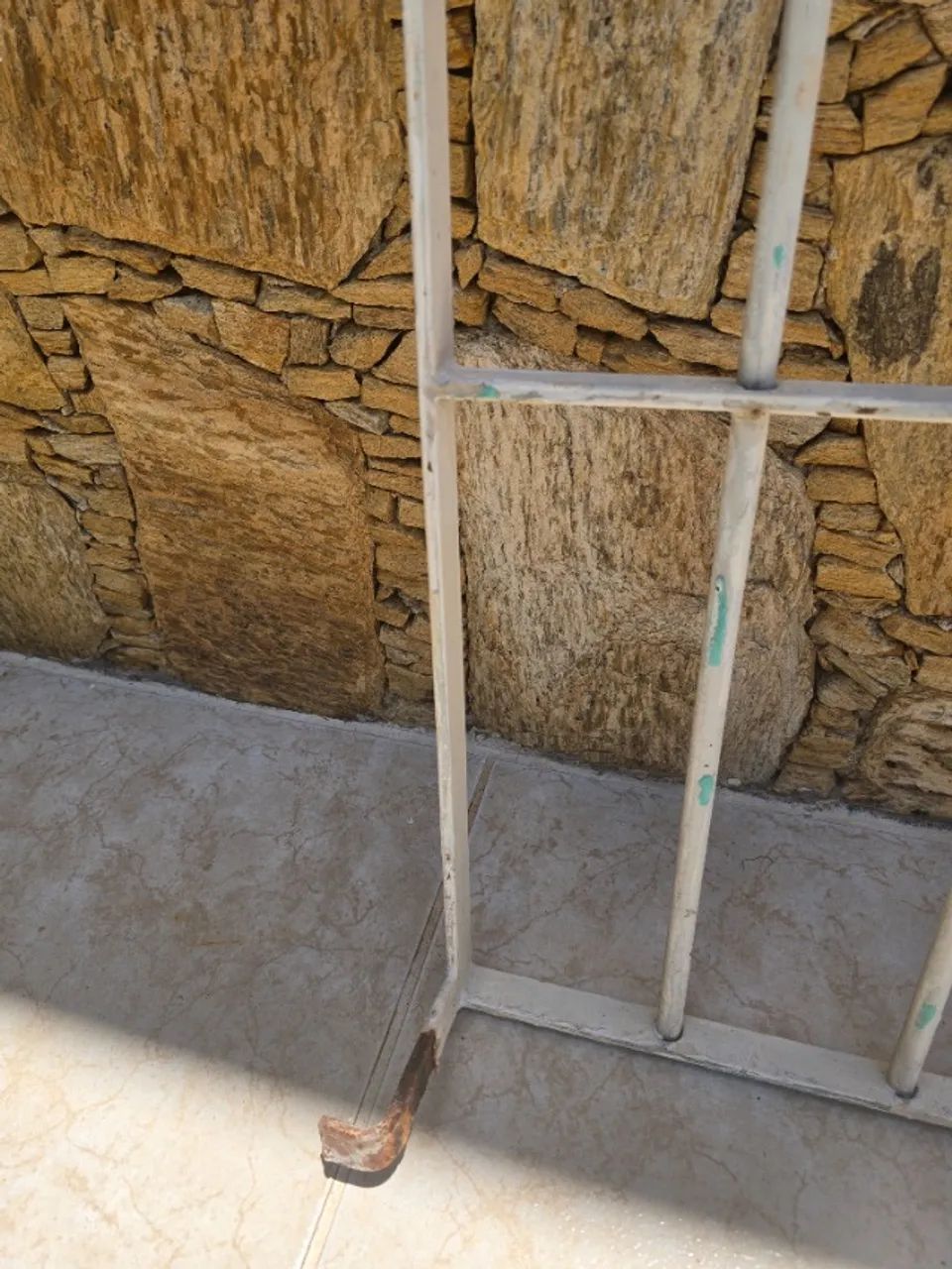 Grade de ferro maciço para janela - Foto 4