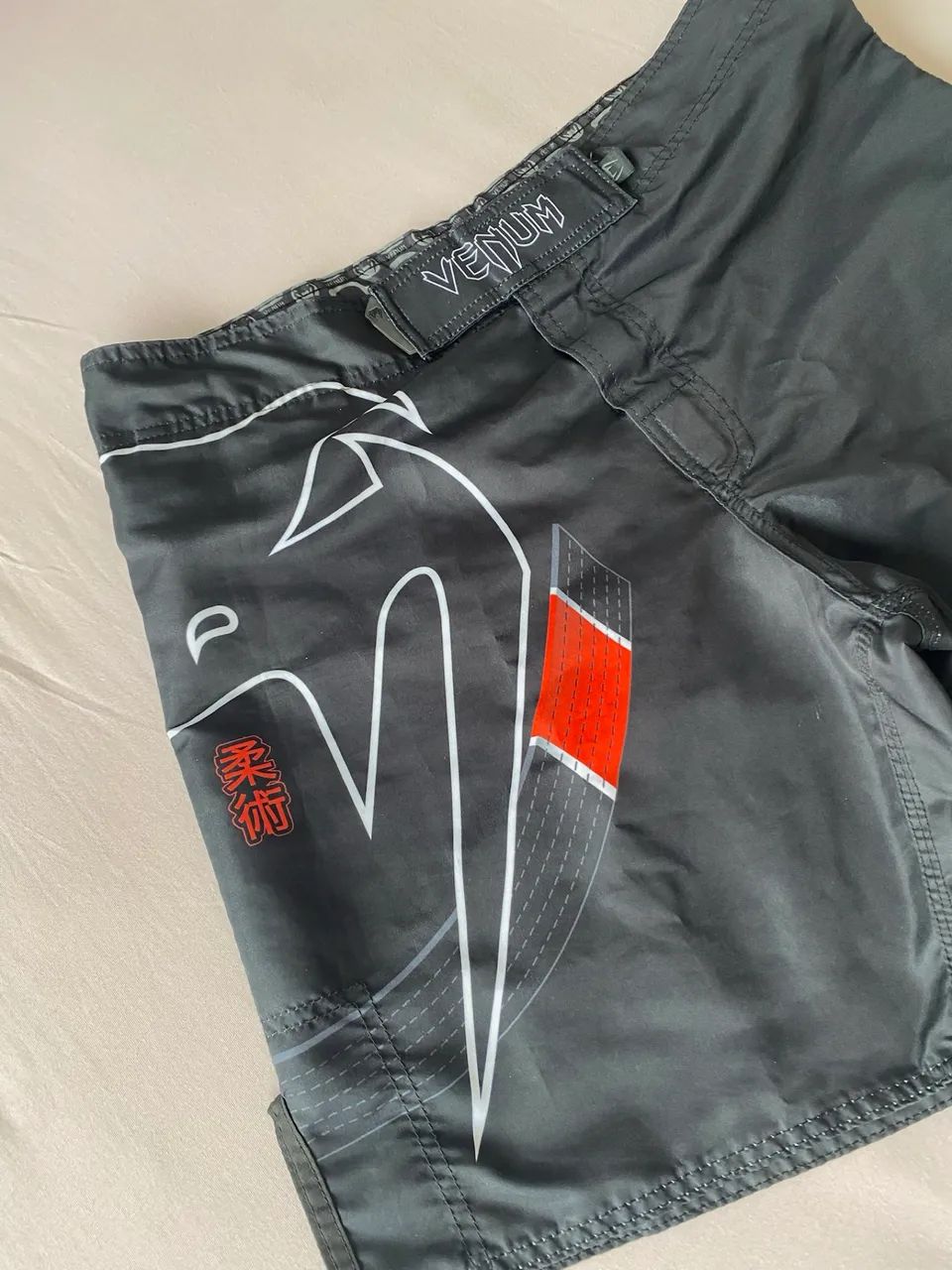 SHORT VENUM  - Foto 2