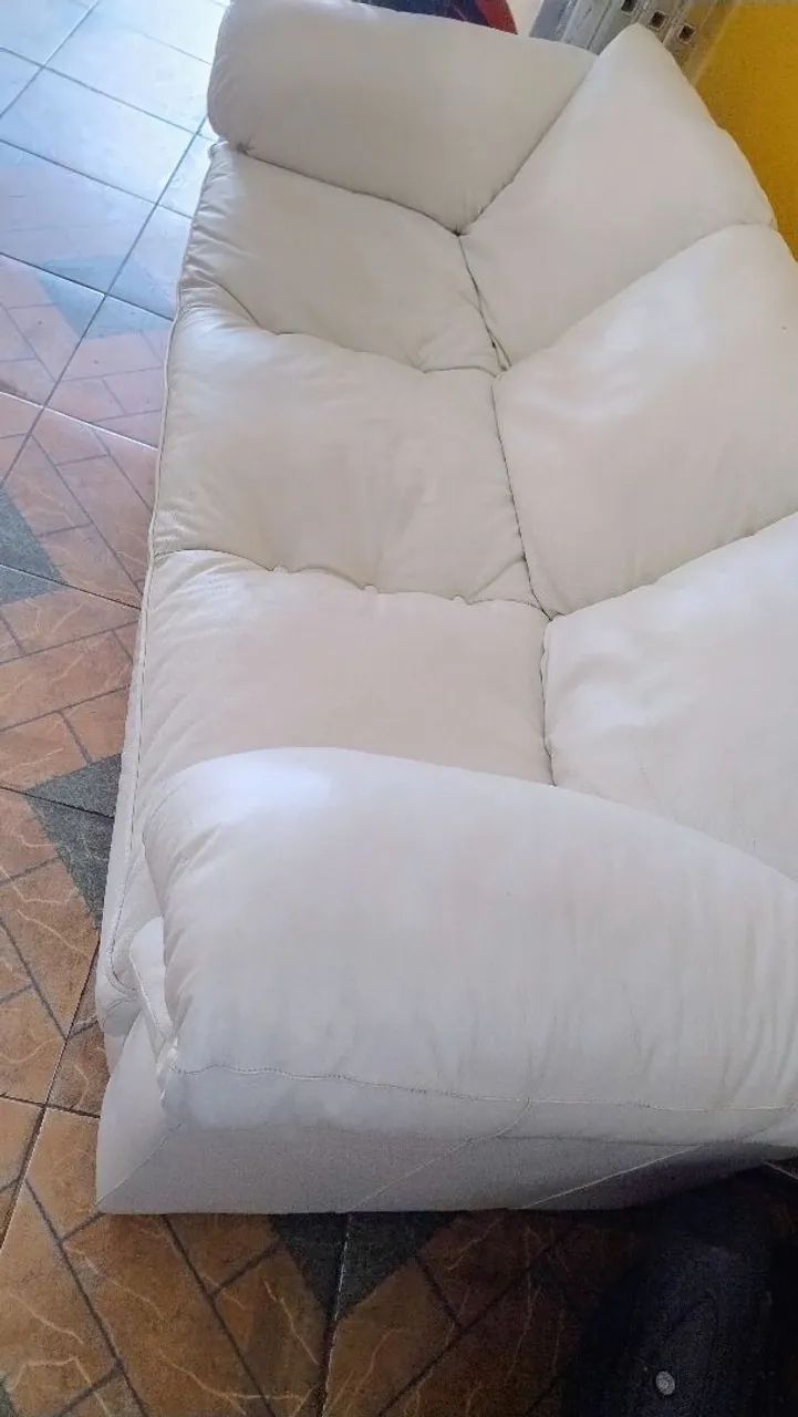 Sofá três lugares todo couro branco. - Foto 3