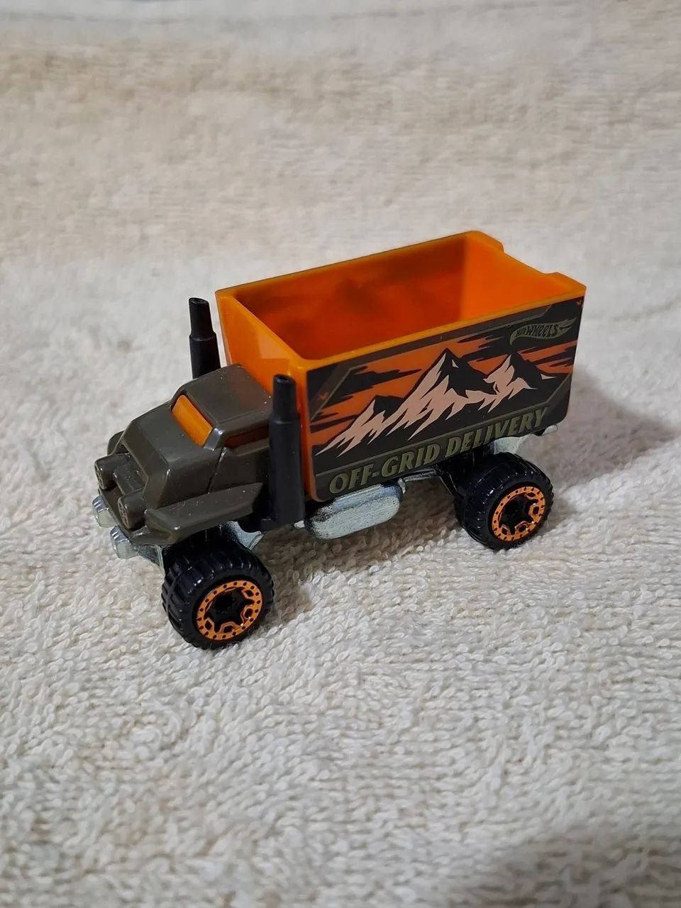 Kit com 3 HotWheels diversos  - Foto 4