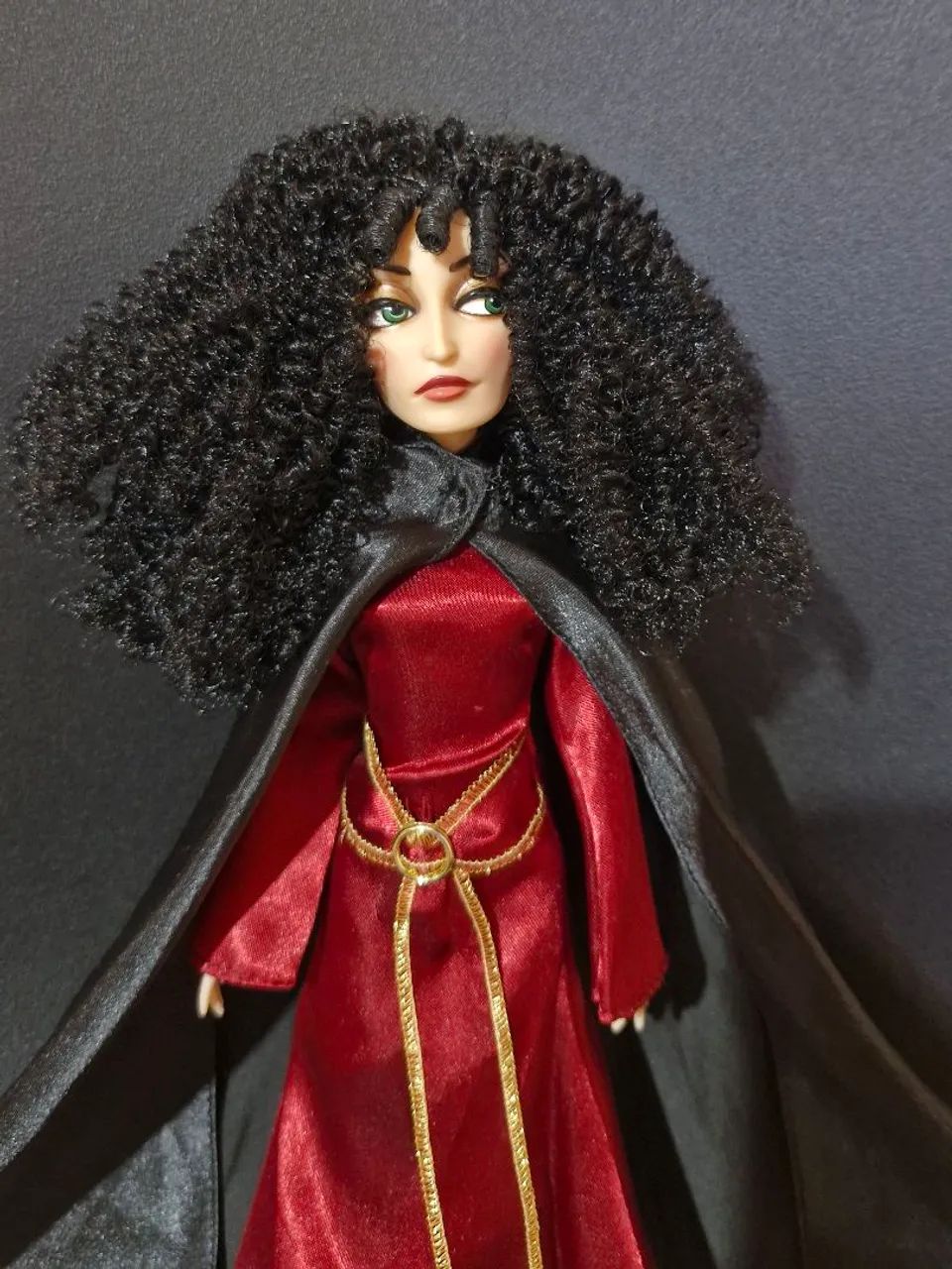 Barbie boneca Mamãe Gothel rapunzel - Foto 3