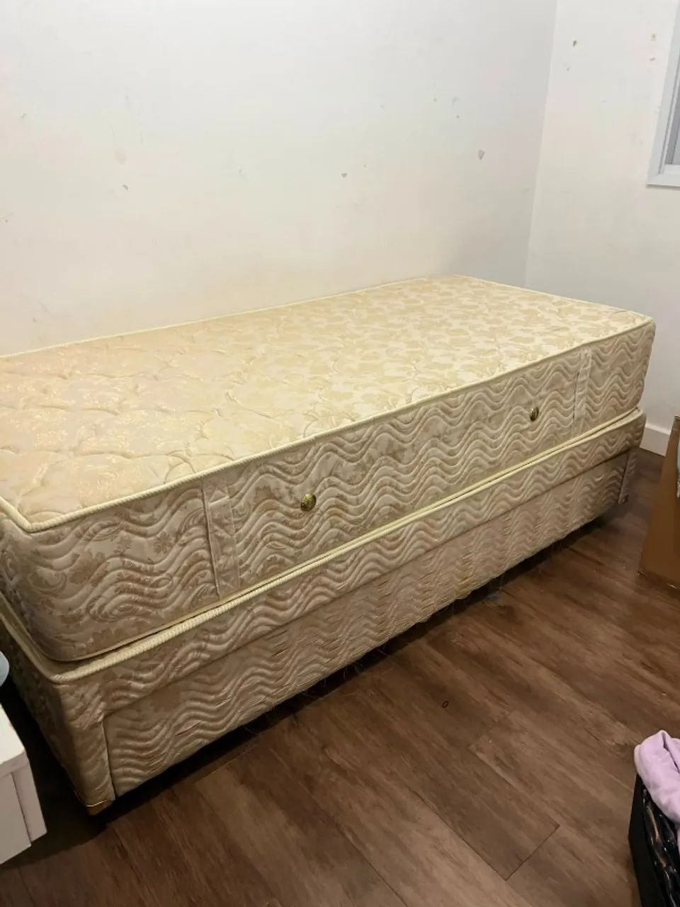 Cama Auxiliar Solteiro Seminova com Colchão - Excelente Estado - Foto 2
