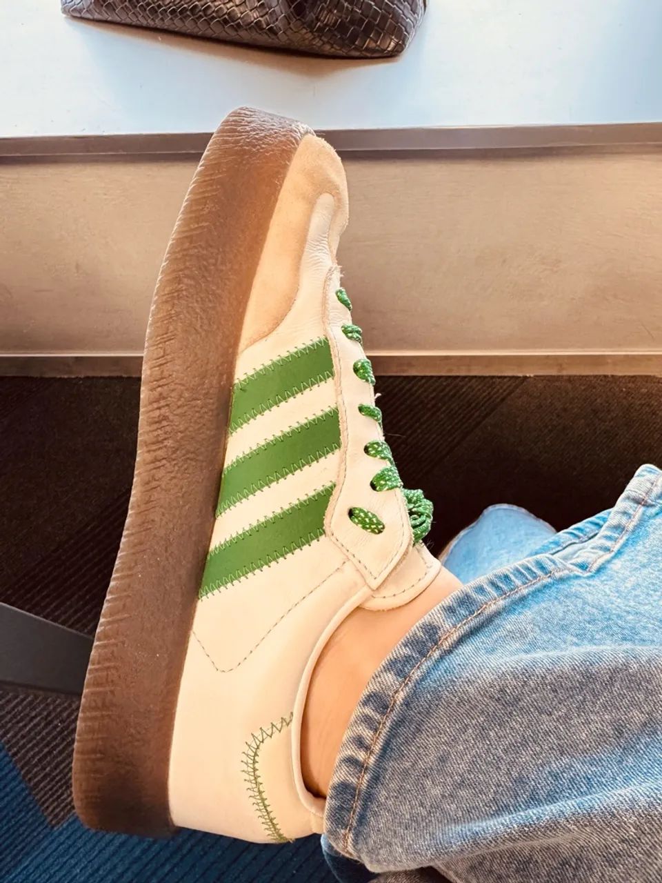 Tênis adidas Sambaê - Foto 5
