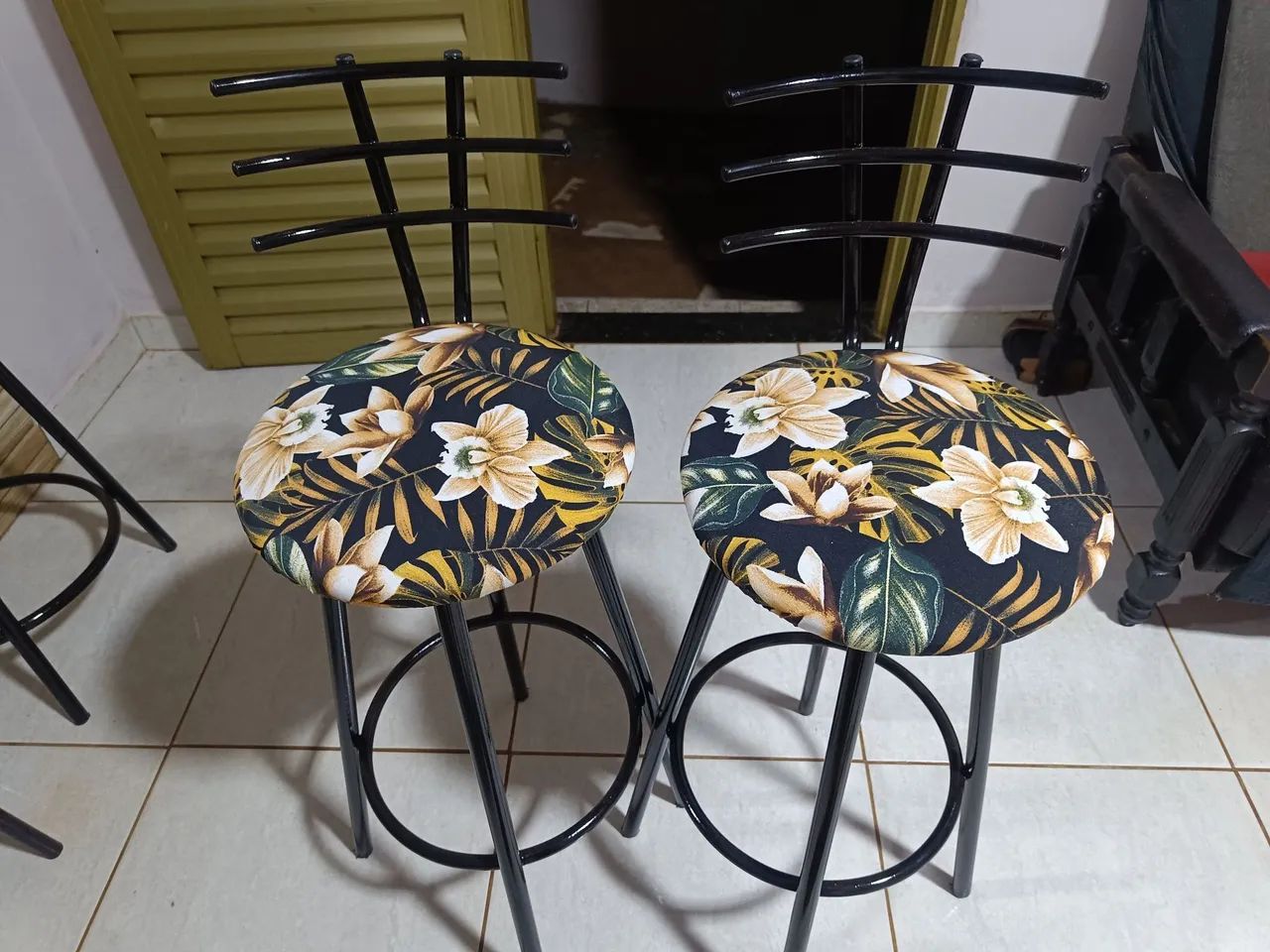 Cadeiras banquetas 