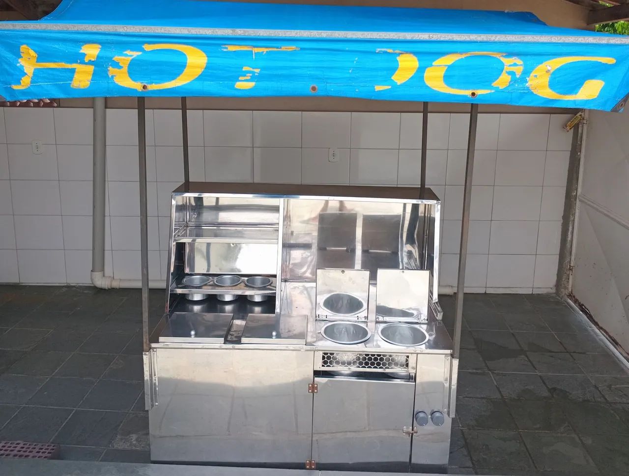 Vendo barraca de cachorro quente 