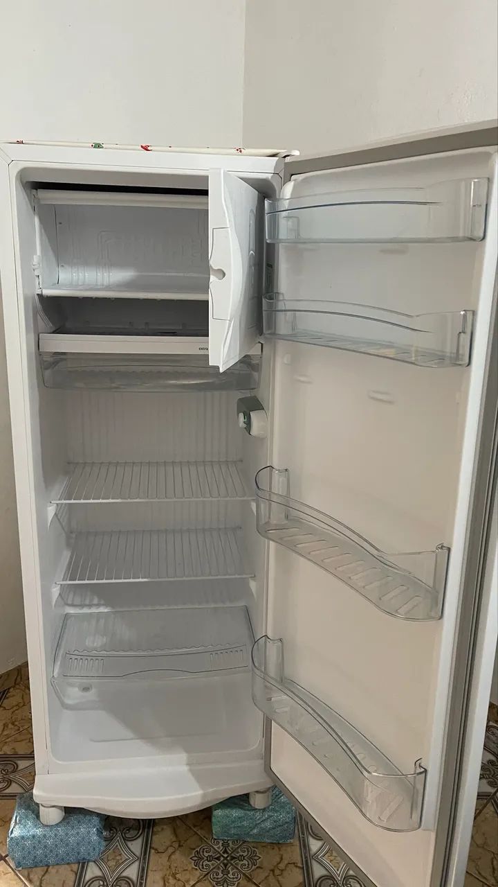 VENDE-SE GELADEIRA  - Foto 2