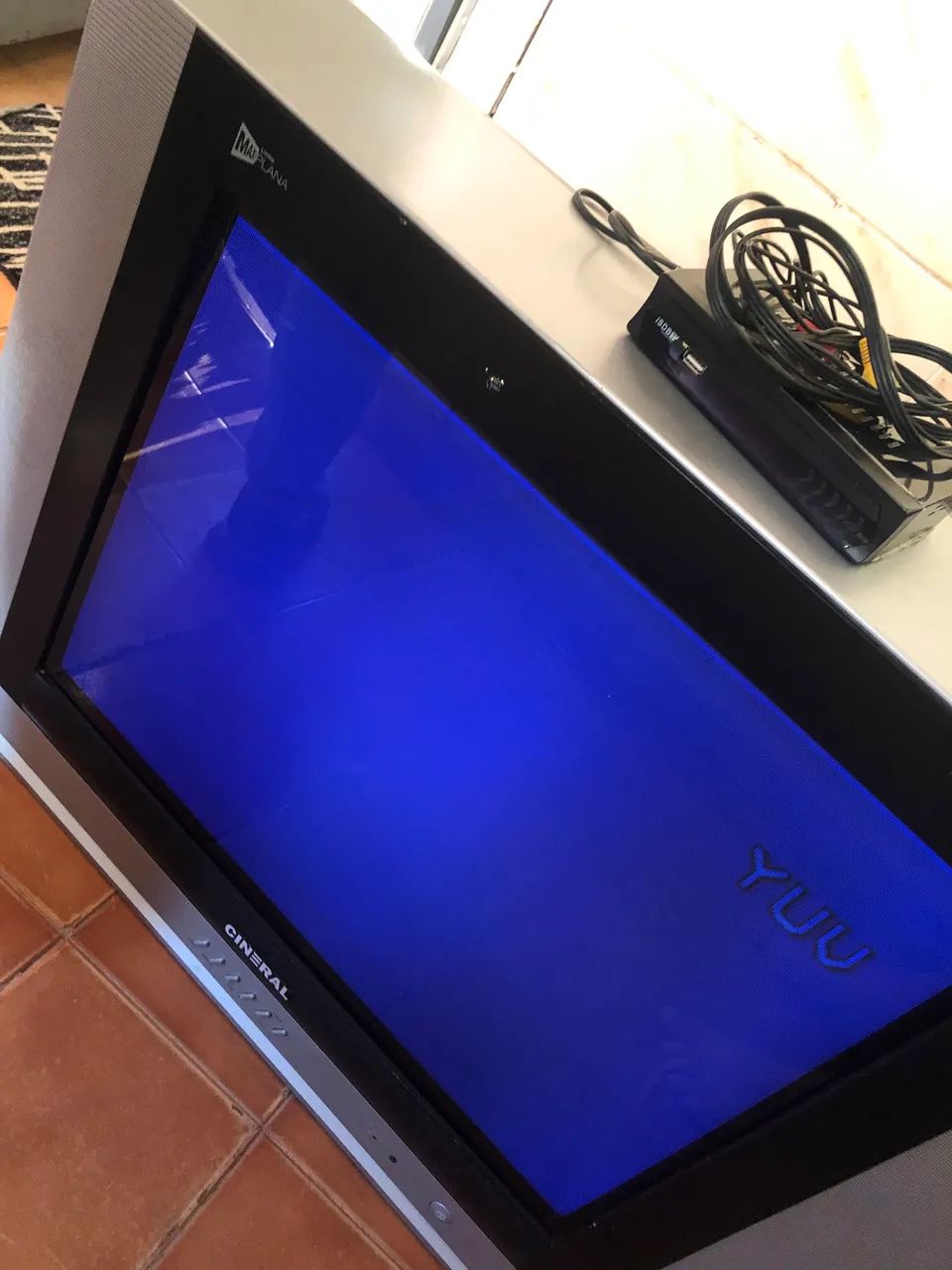 Tv de tubo antiga de 29 polegadas bem grande com convensor digital  - Foto 2