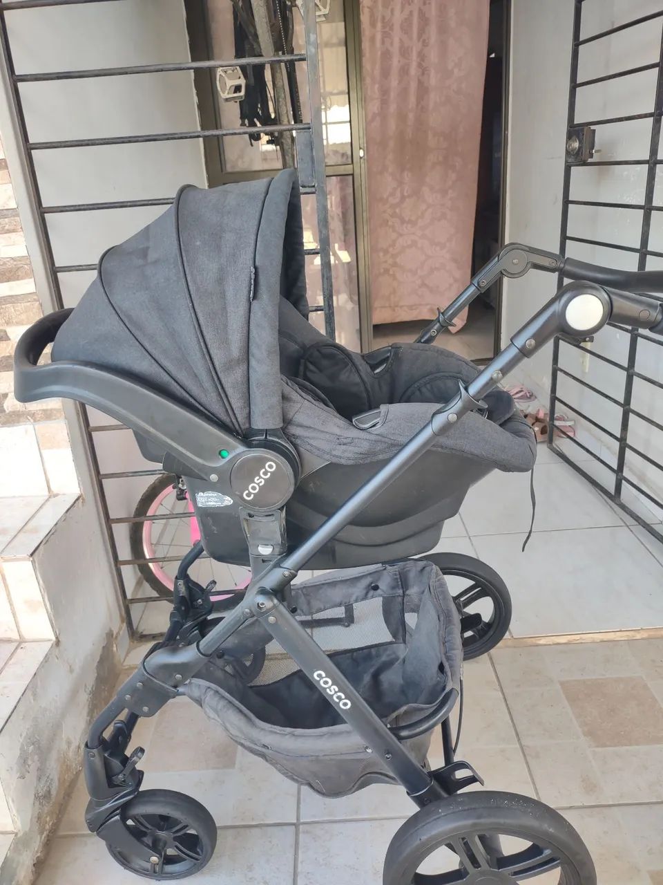 Carrinho Moisés e bebê conforto  - Foto 2
