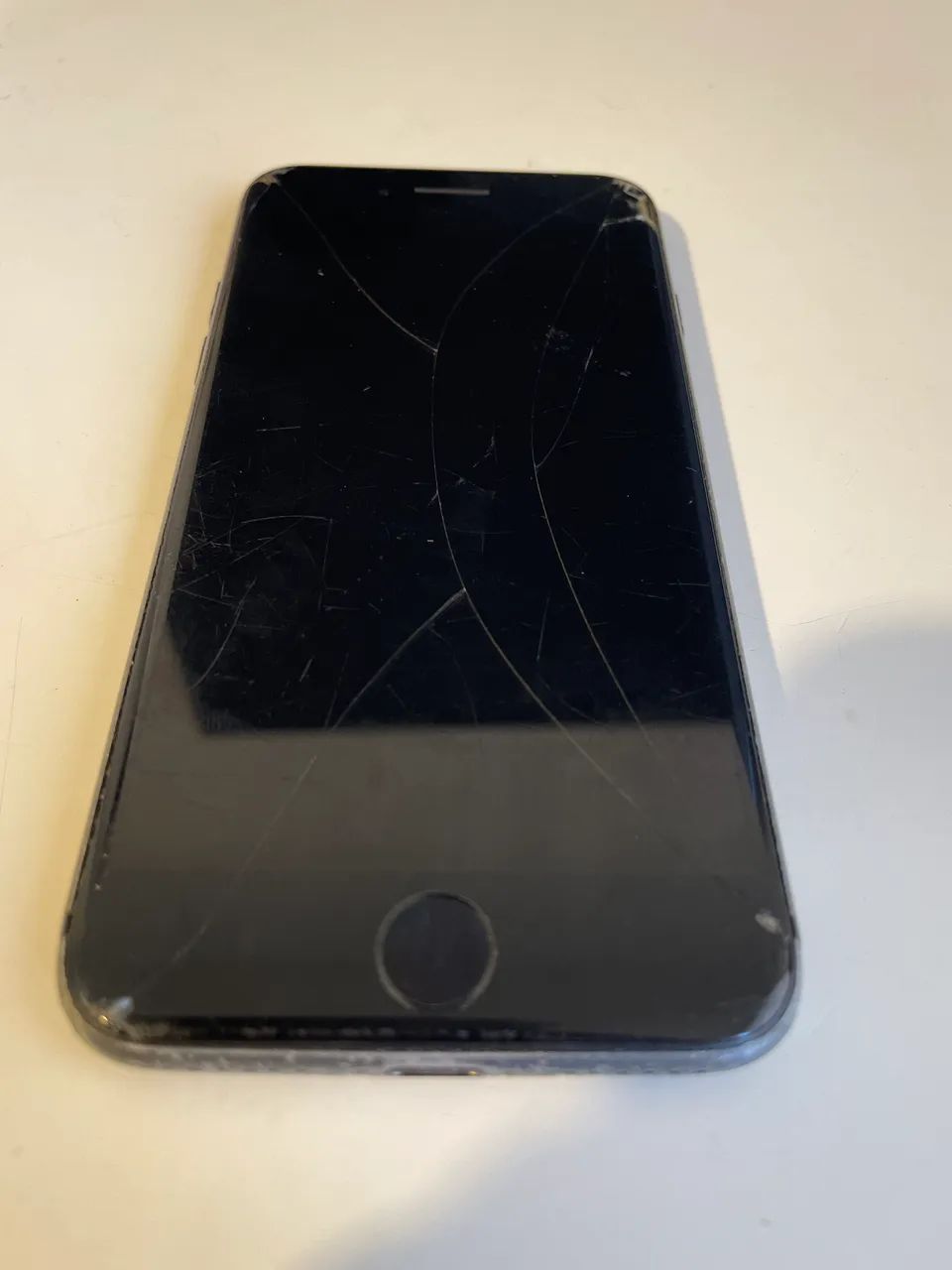 Celular iPhone 7 usado com defeito 
