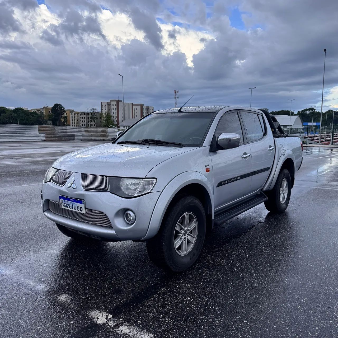 Mitsubishi L200 2010