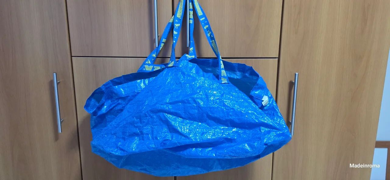 2 sacolas Ikea usadas. 