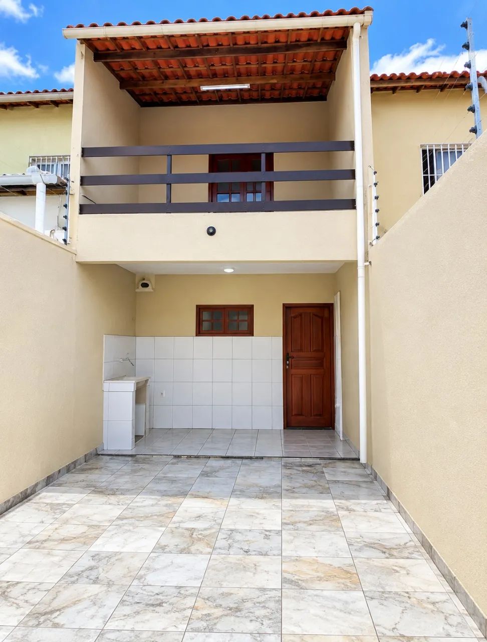 CASA DUPLEX NO PASSARÉ PROXIMO AVENIDA DOS PAROARAS...