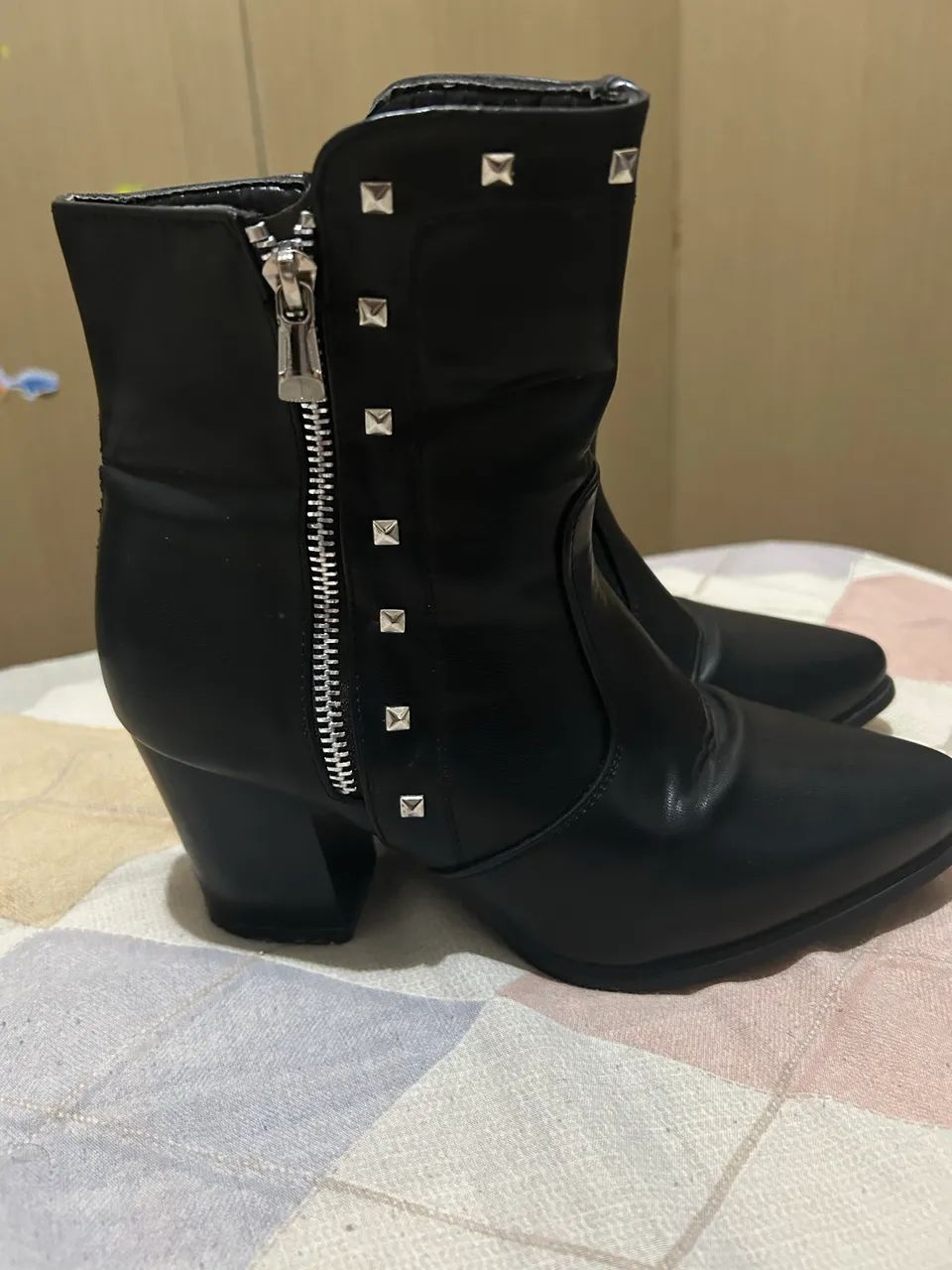 Bota cano médio Mooncity 
