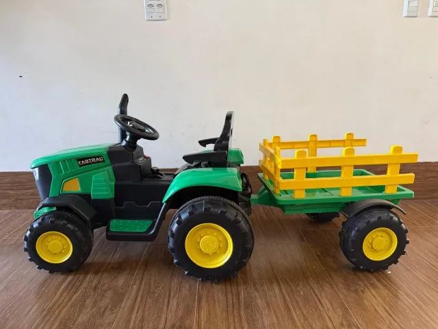 Trator Elétrico Infantil com Carreta - Pouquíssimo Uso - Foto 3
