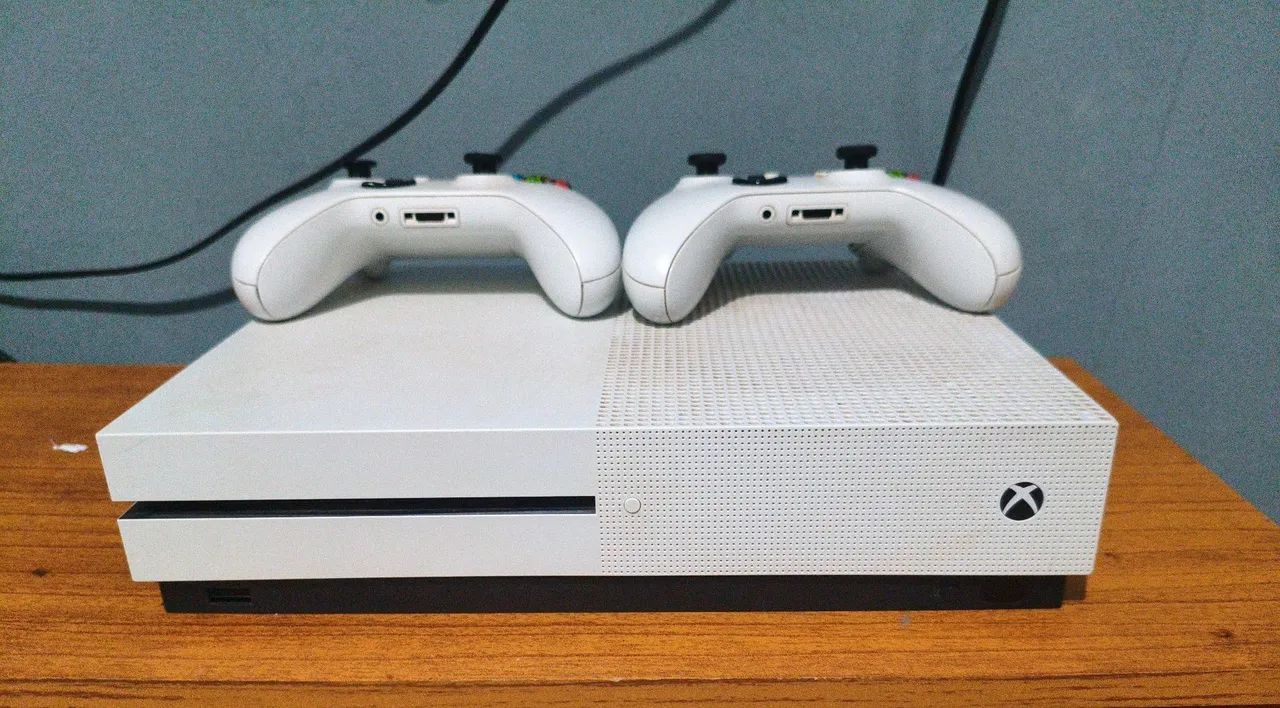 X BOX ONE S 1TB - Foto 3